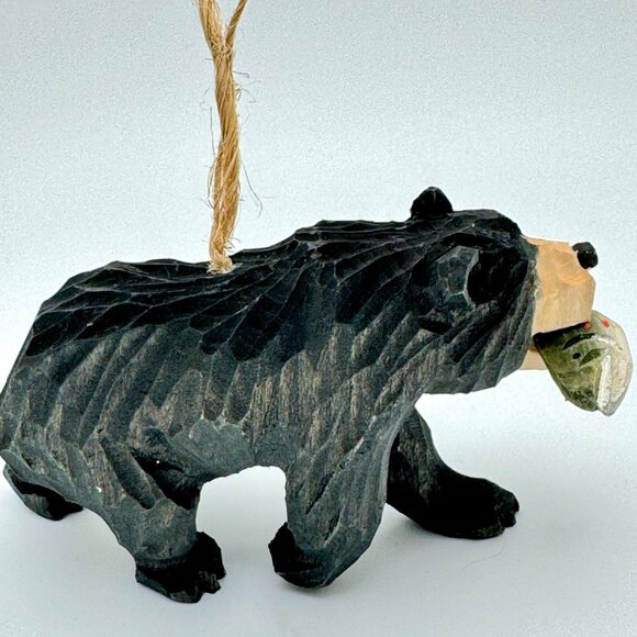 Hand-Carved Wooden Black Bear With Salmon Ornament Vintage - Picture 3 of 7